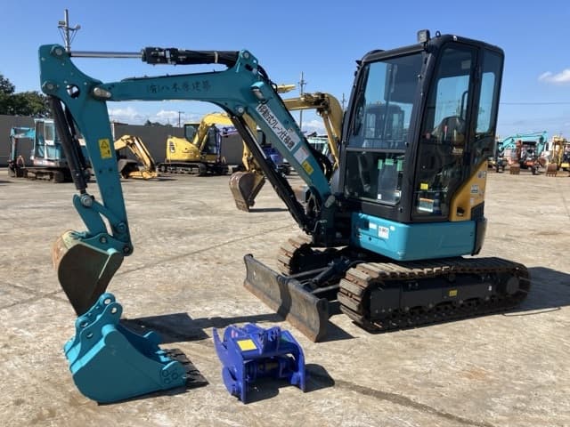 MINI EXCAVATOR — Auction (lot 8462-262)