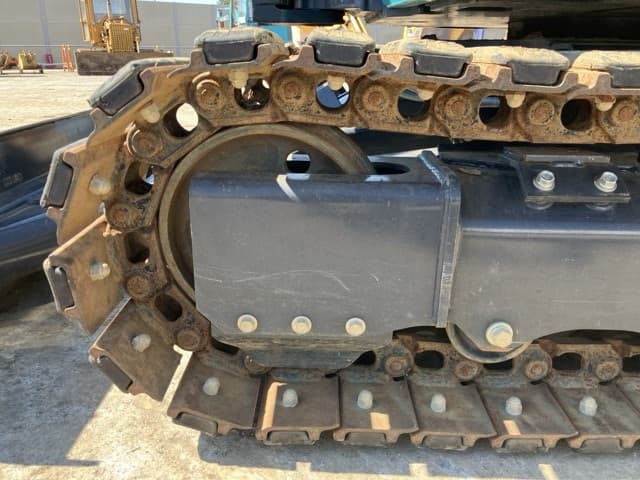 MINI EXCAVATOR — Auction (lot 8462-262)