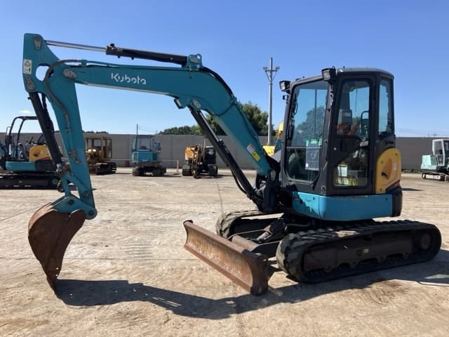 MINI EXCAVATOR — Auction (lot 8462-264)