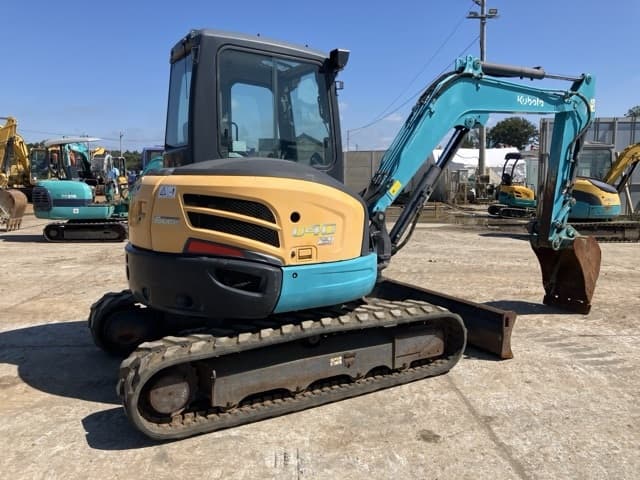 MINI EXCAVATOR — Auction (lot 8462-264)