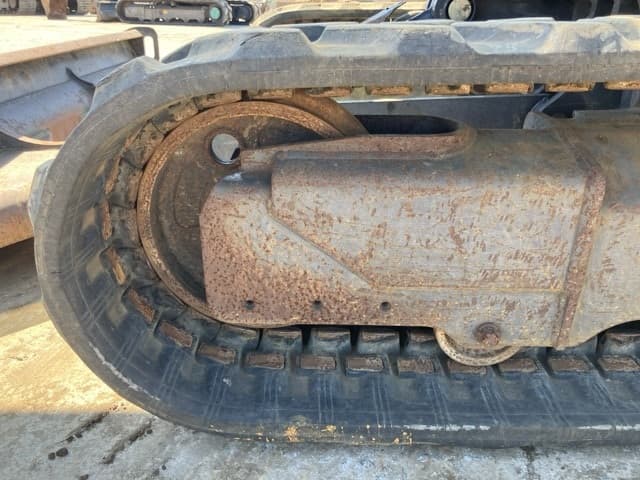 MINI EXCAVATOR — Auction (lot 8462-264)