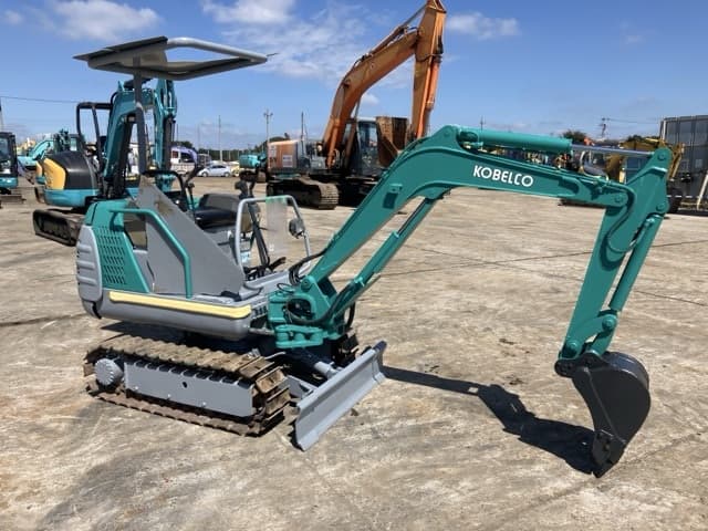 MINI EXCAVATOR — Auction (lot 8462-266)