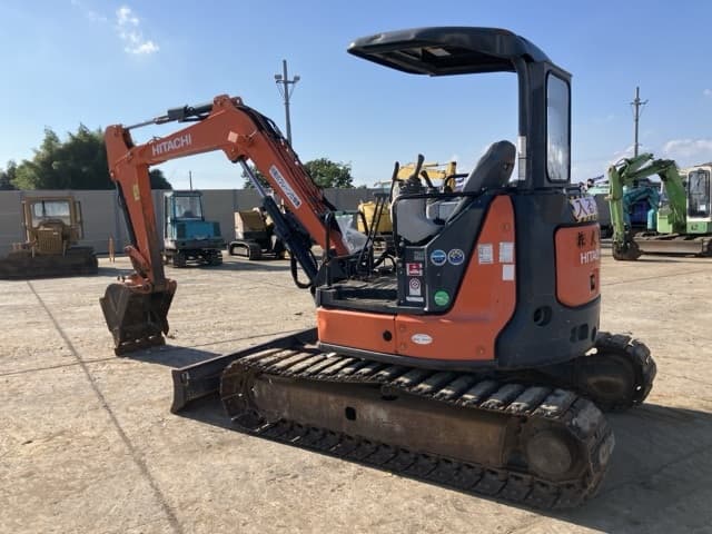 MINI EXCAVATOR — Auction (lot 8462-282)