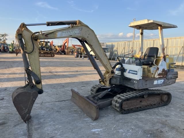 MINI EXCAVATOR — Auction (lot 8462-288)