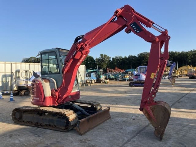 MINI EXCAVATOR — Auction (lot 8462-296)