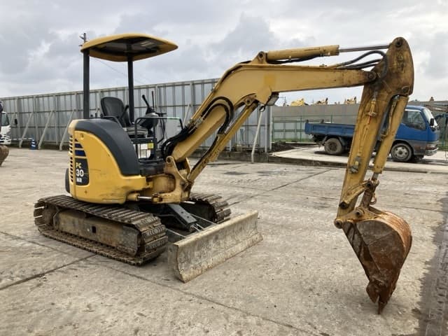 MINI EXCAVATOR — Auction (lot 8462-297)