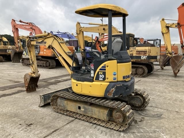 MINI EXCAVATOR — Auction (lot 8462-297)