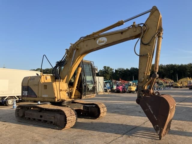 EXCAVATOR — Auction (lot 8462-307)