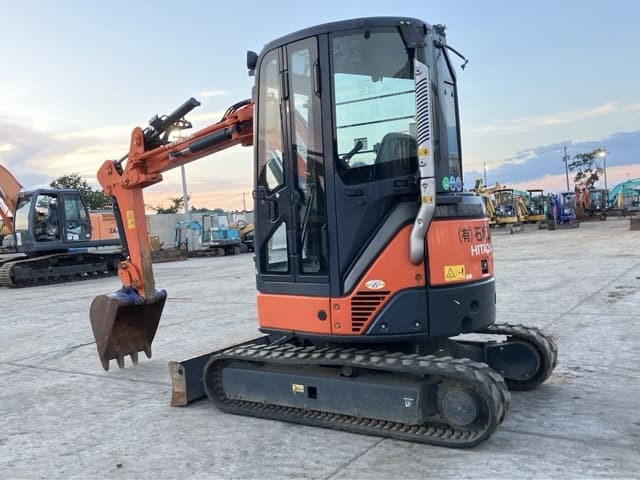 MINI EXCAVATOR — Auction (lot 8462-310)