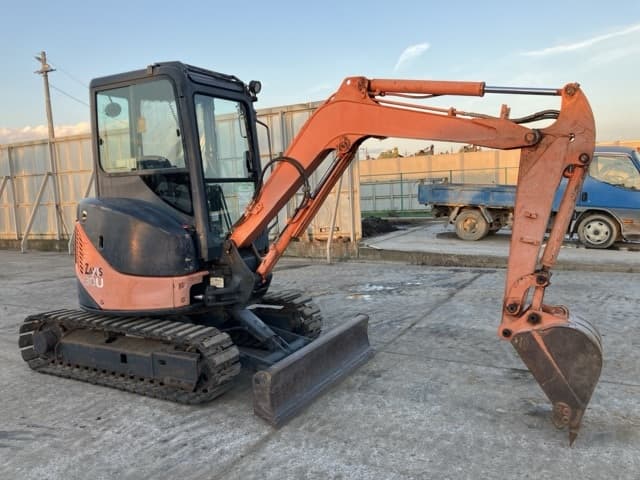 MINI EXCAVATOR — Auction (lot 8462-312)