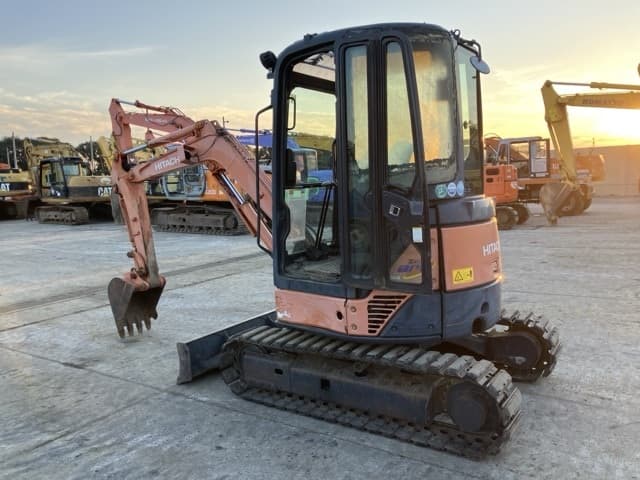 MINI EXCAVATOR — Auction (lot 8462-312)