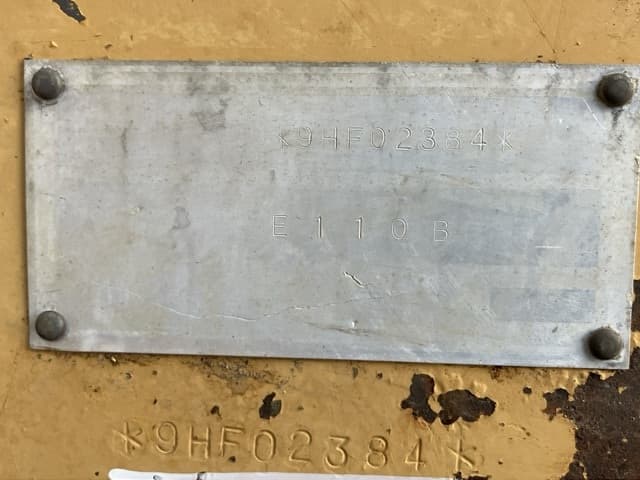 EXCAVATOR — Auction (lot 8462-332)