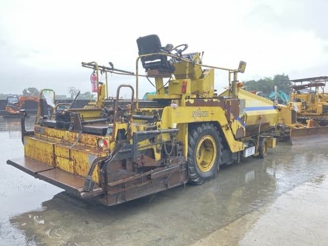 Asphalt finisher — Auction (lot 8462-379)