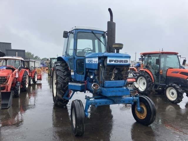 Tractor — Auction (lot 8462-3809)