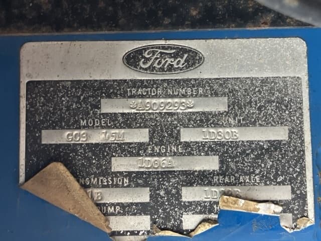 Tractor — Auction (lot 8462-3809)