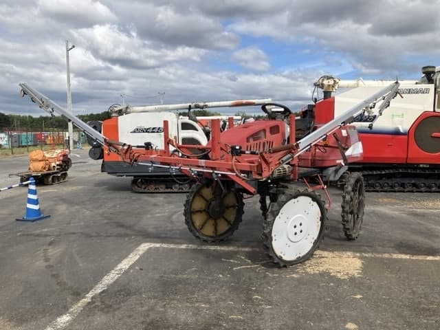 HIGH CLEARANCE BOOM SPRAYER — Auction (lot 8462-3813)