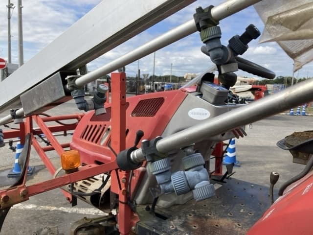 HIGH CLEARANCE BOOM SPRAYER — Auction (lot 8462-3813)