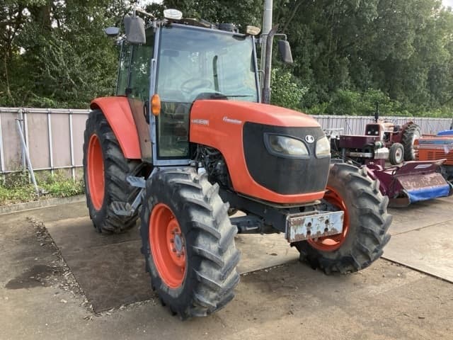 Tractor — Auction (lot 8462-3817)