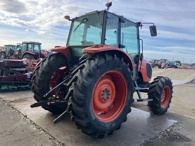 Tractor — Auction (lot 8462-3817)