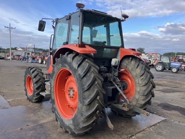 Tractor — Auction (lot 8462-3817)