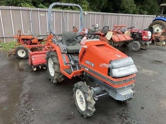 Tractor — Auction (lot 8462-3824)