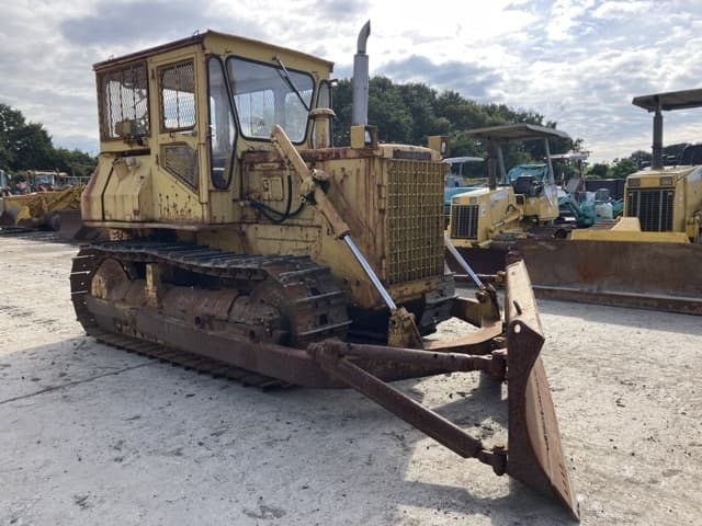 Bulldozer — Auction (lot 8462-383)