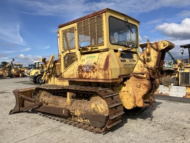 Bulldozer — Auction (lot 8462-383)