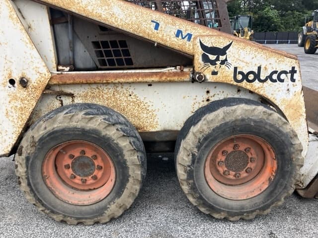 SKID STEER LOADER — Auction (lot 8462-399)
