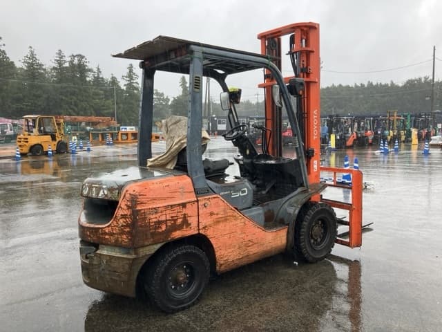 Forklift — Auction (lot 8462-4013)