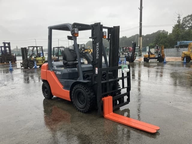 Forklift — Auction (lot 8462-4020)