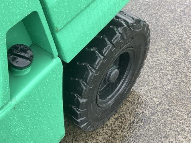Forklift — Auction (lot 8462-4021)