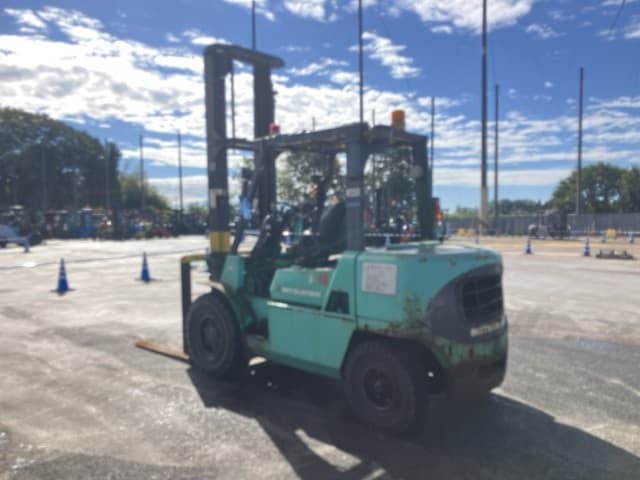 Forklift — Auction (lot 8462-4028)