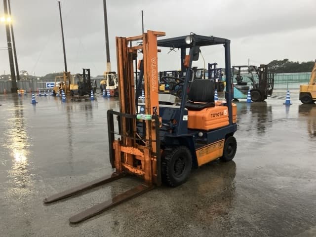 Forklift — Auction (lot 8462-4031)