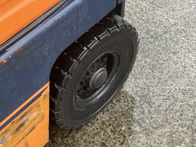 Forklift — Auction (lot 8462-4031)