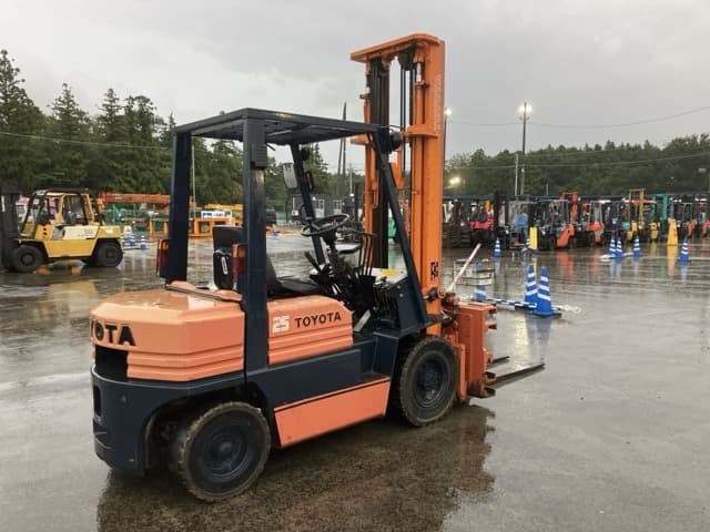 Forklift — Auction (lot 8462-4032)