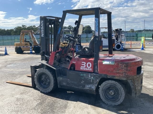 Forklift — Auction (lot 8462-4041)