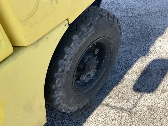 Forklift — Auction (lot 8462-4042)