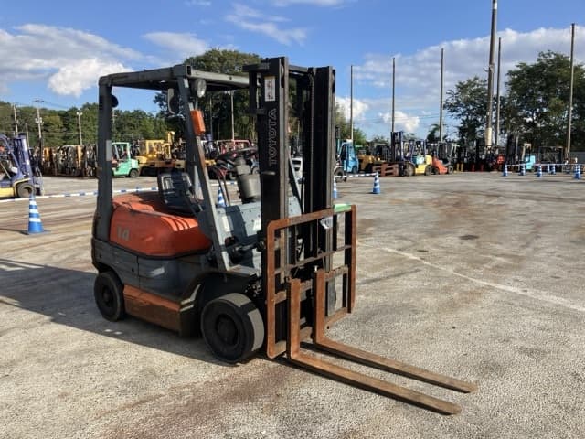 Forklift — Auction (lot 8462-4044)
