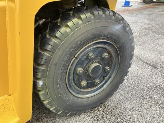 Forklift — Auction (lot 8462-4046)
