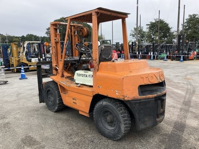 Forklift — Auction (lot 8462-4047)