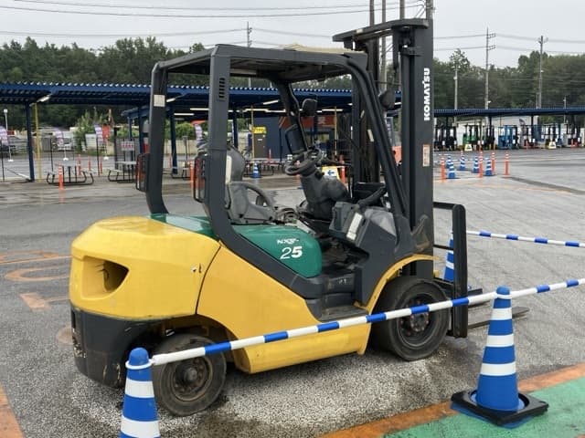 Forklift — Auction (lot 8462-4059)