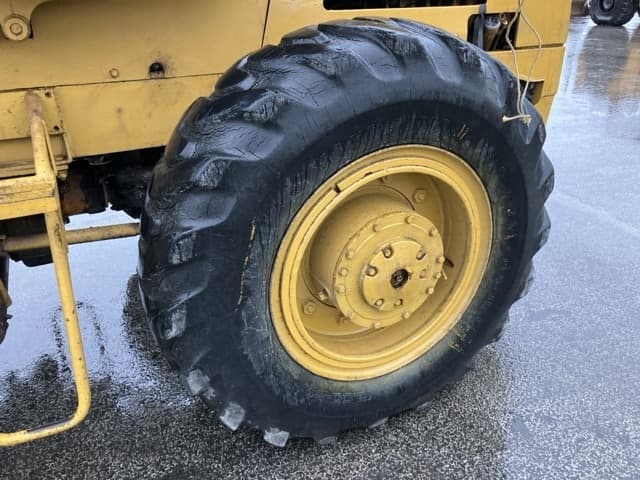 SHOVEL LOADER — Auction (lot 8462-406)