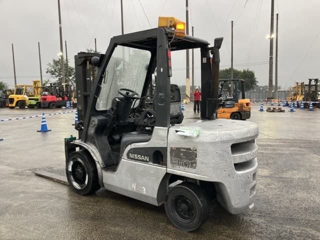 Forklift — Auction (lot 8462-4071)