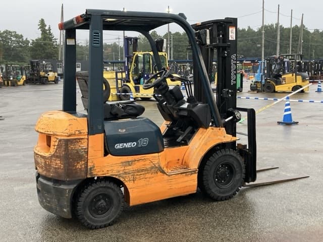 Forklift — Auction (lot 8462-4072)