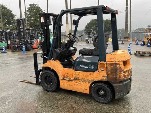 Forklift — Auction (lot 8462-4072)