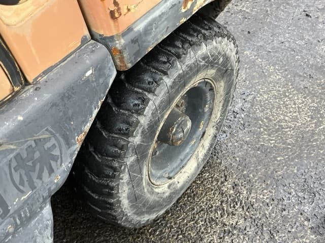 Forklift — Auction (lot 8462-4074)