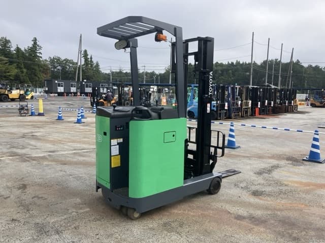 Reach Forklift — Auction (lot 8462-4076)