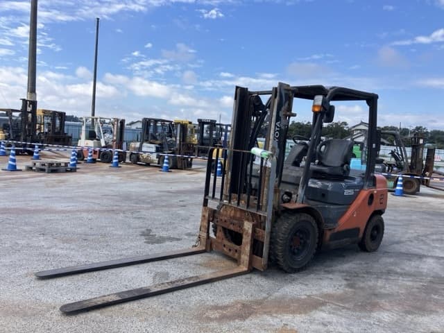 Forklift — Auction (lot 8462-4080)