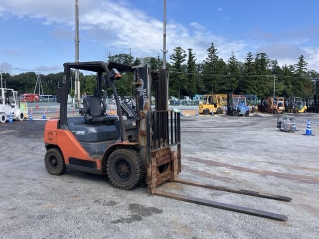 Forklift — Auction (lot 8462-4080)