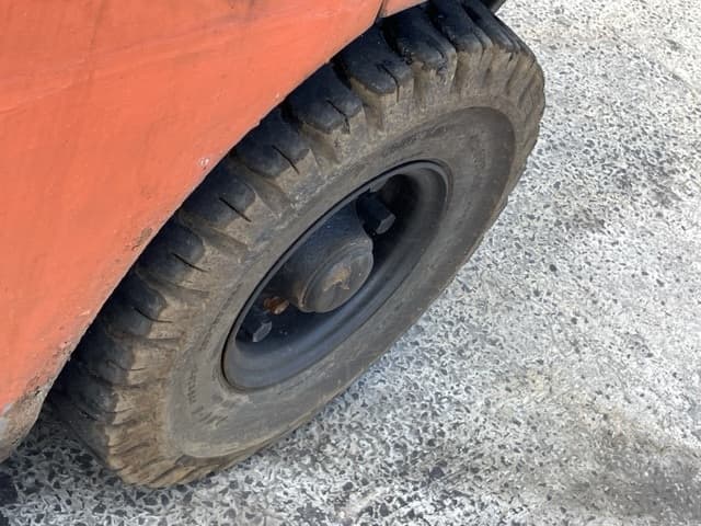 Forklift — Auction (lot 8462-4080)